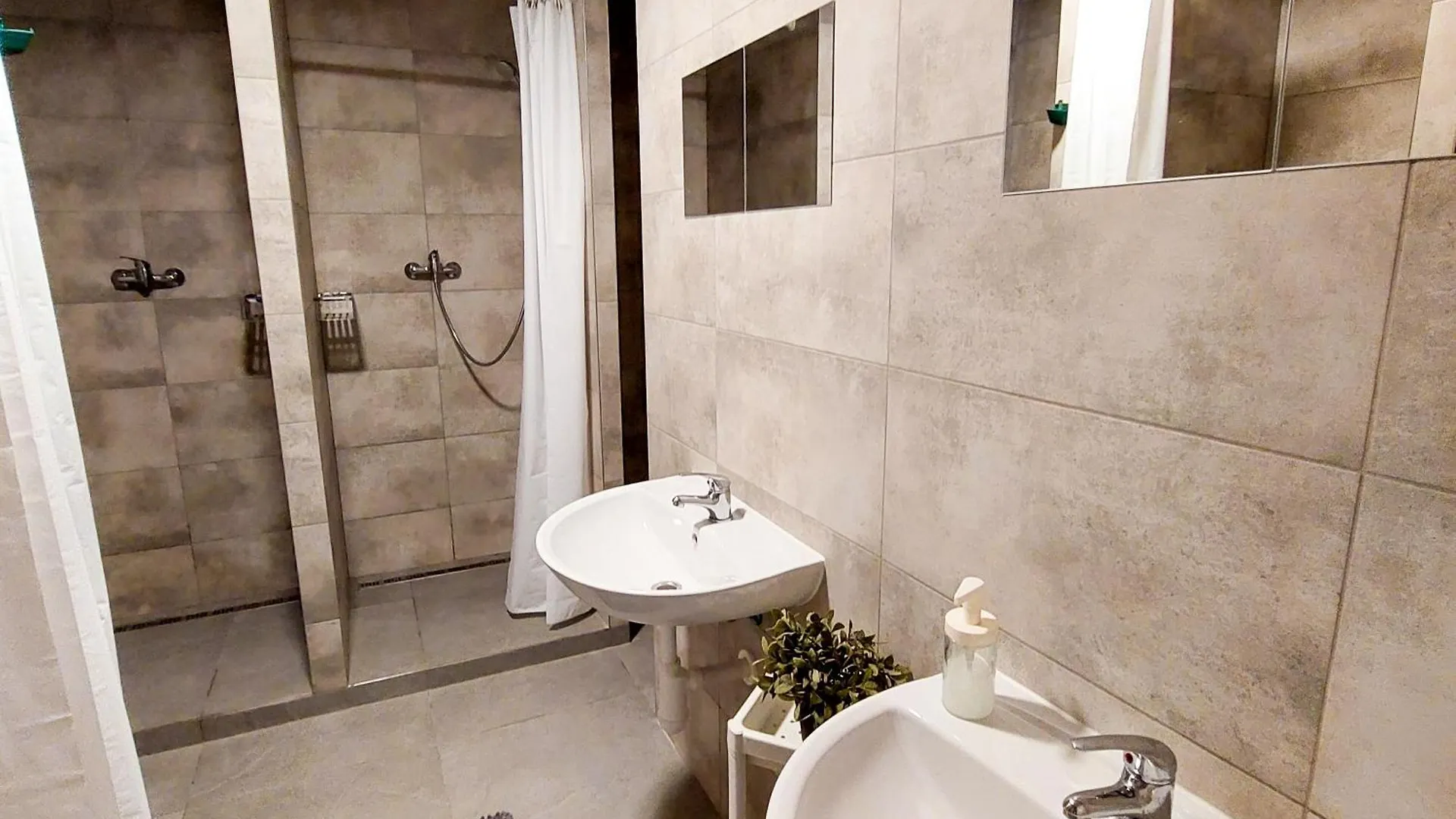 Ubytování v soukromí B2 Dvouluzkovy Pokoj Centrum Prahy