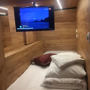  Hostal Capsule Wenceslas Square